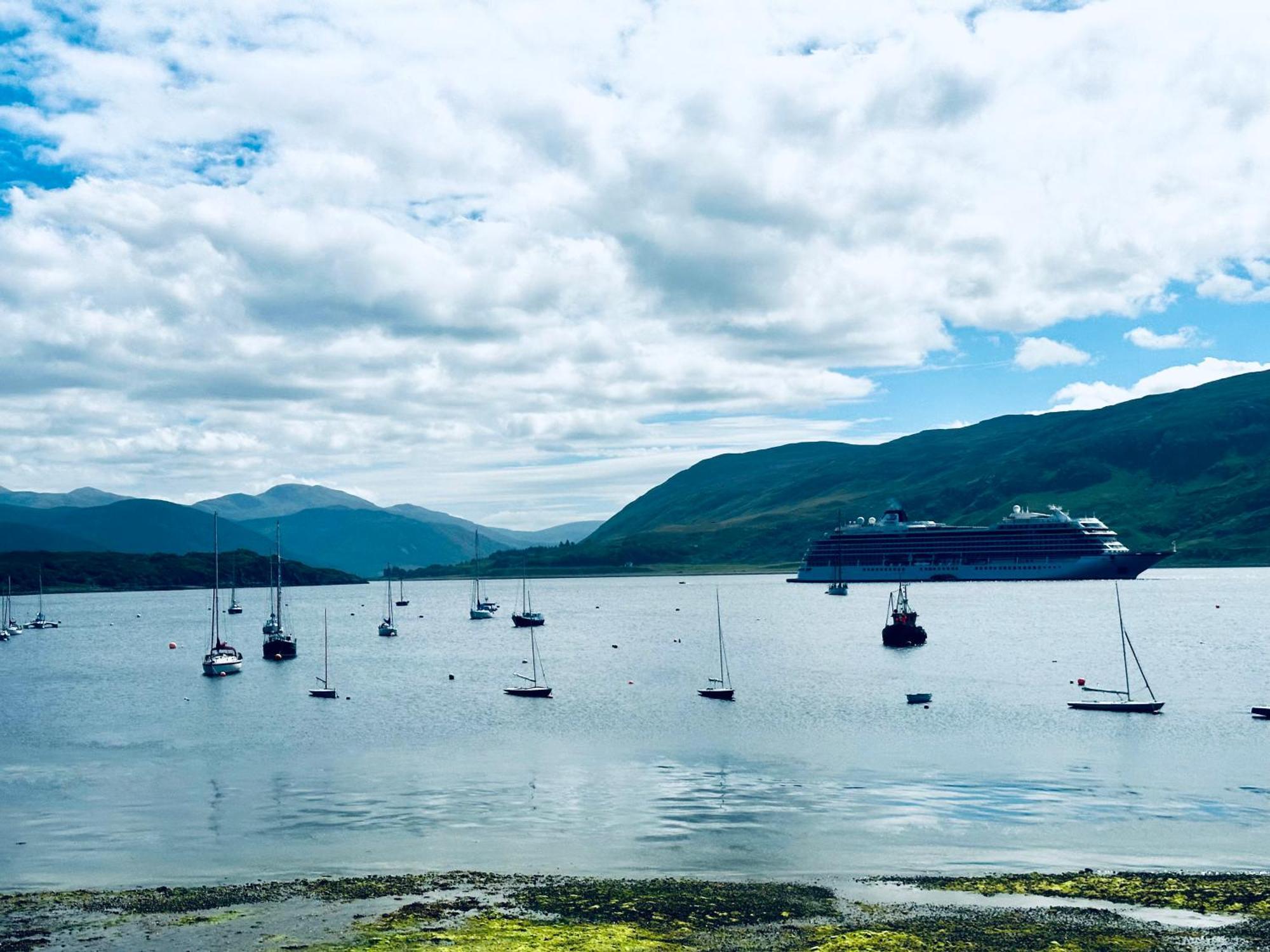 The Ferry Boat Inn Ullapool Exterior foto